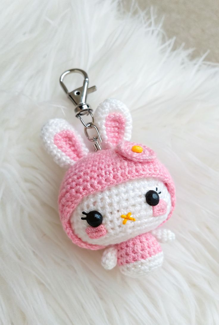 489df5d4de251af5aa5828538ca8d15e Cute White and pink color Keychain
